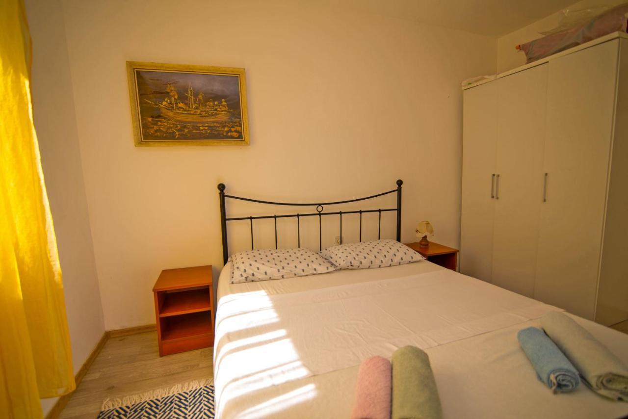 Nena Lägenhet Mali Lošinj Exteriör bild