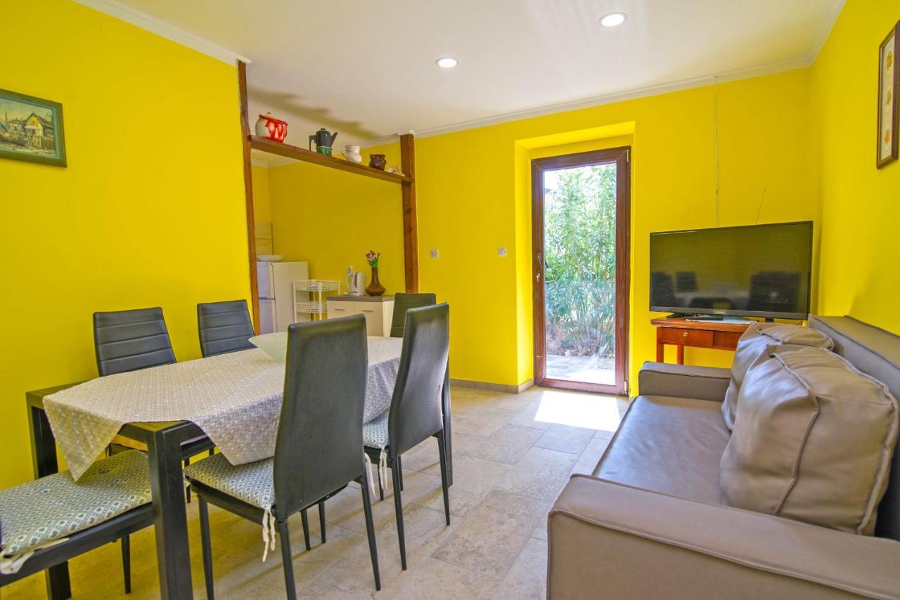 Nena Lägenhet Mali Lošinj Exteriör bild