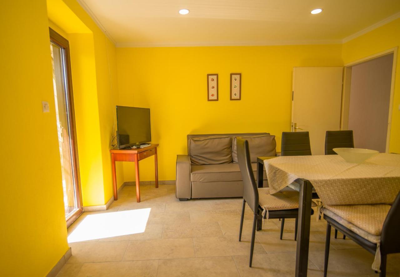 Nena Lägenhet Mali Lošinj Exteriör bild
